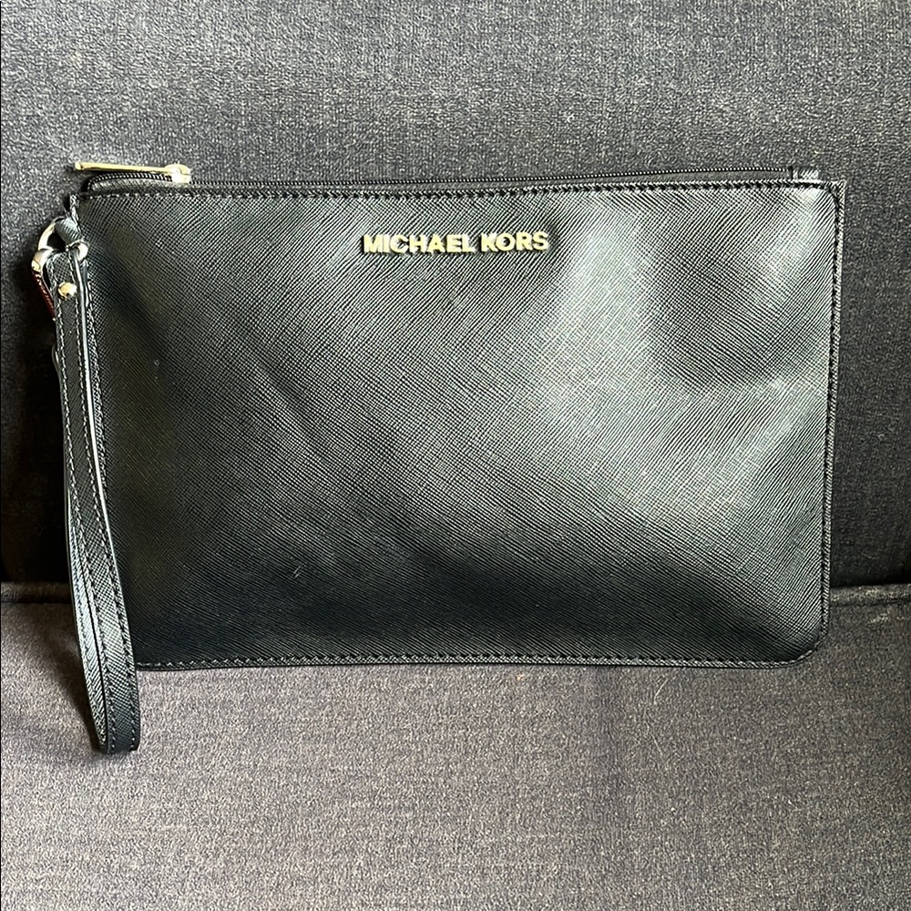 Michael Kors Women’s Wristlet Black -Large